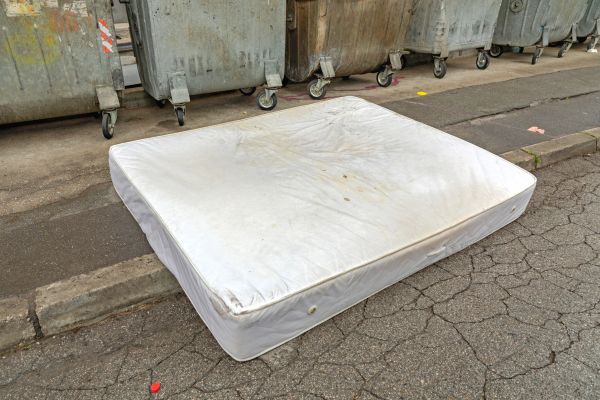 Box Spring Disposal in Daytona Beach